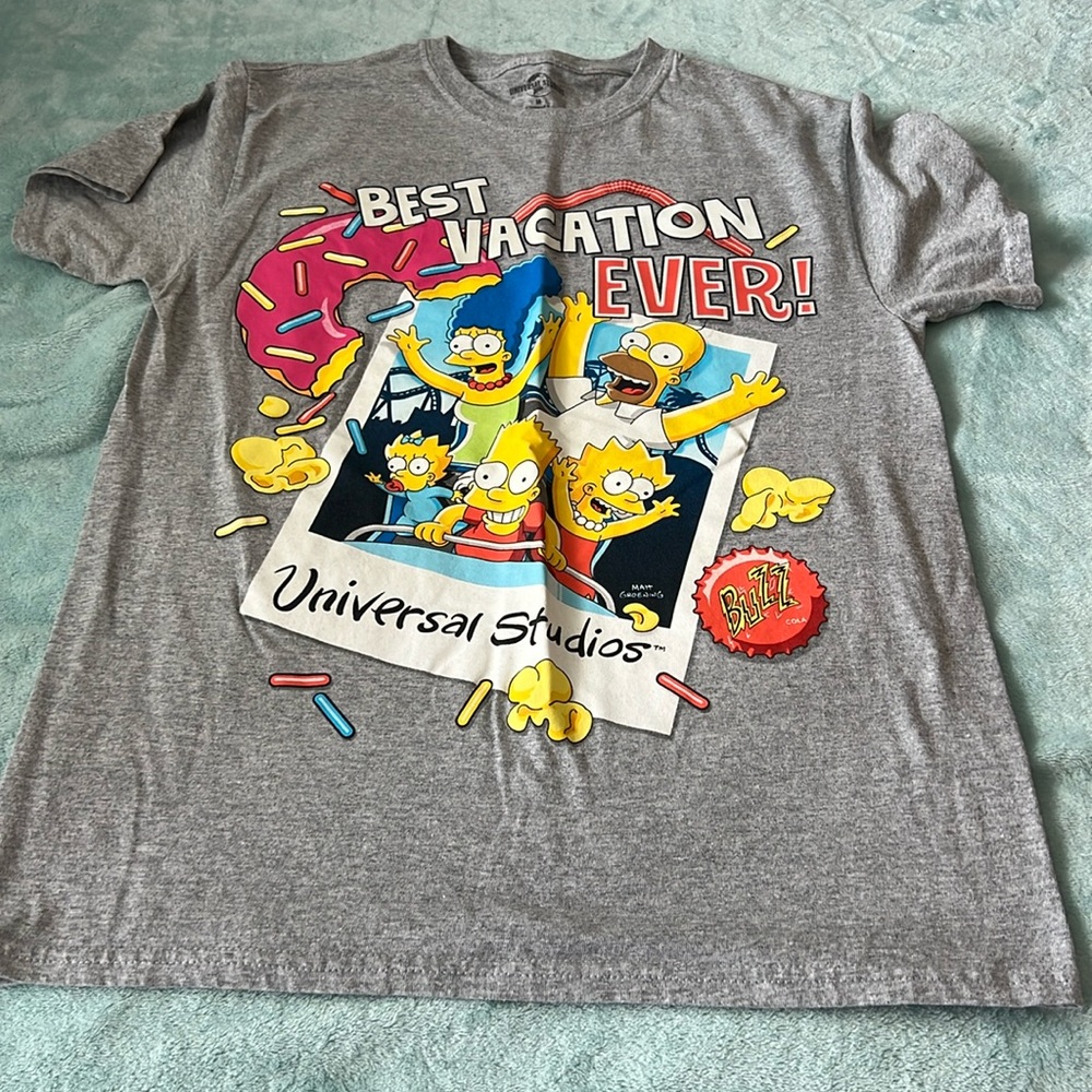 Universal studios Tshirt size medium EUC
